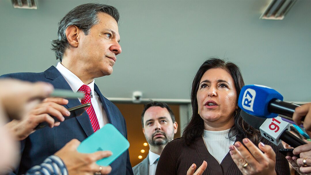 Ministros da Fazenda, Fernando Haddad, e do Planejamento, Simone Tebet — Foto: Diogo Zacarias/MF
