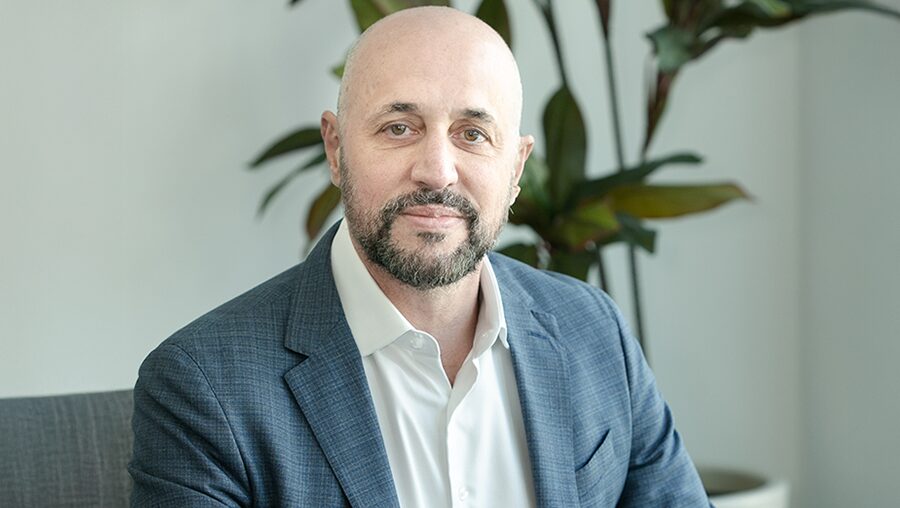 Claudio Pracownik, CEO da Base Exchange