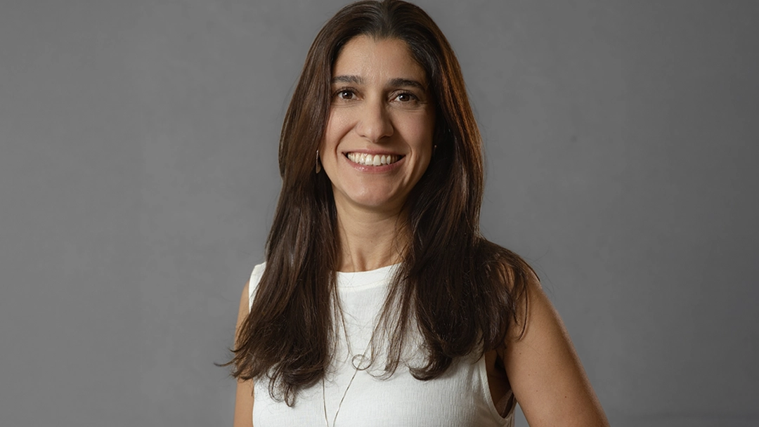 Clara Azzoni, sócia da área de Reestruturação e Insolvência do Felsberg Advogados